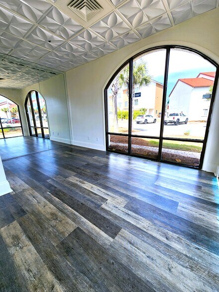 More Photos Of 8700-8730 Thomas Dr, Panama City Apartments For Lease