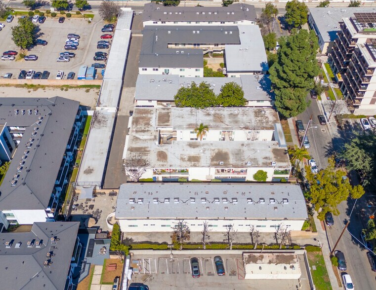 More Photos Of 265 N Oakland Ave, Pasadena Apartments For Sale