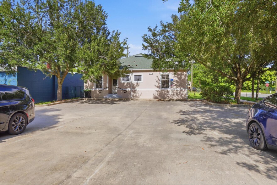 More Photos Of 344 S Woodland Blvd, Deland Office For Sale