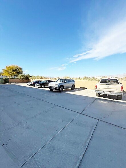 More Photos Of 77980 Wildcat Dr, Palm Desert Warehouse For Lease