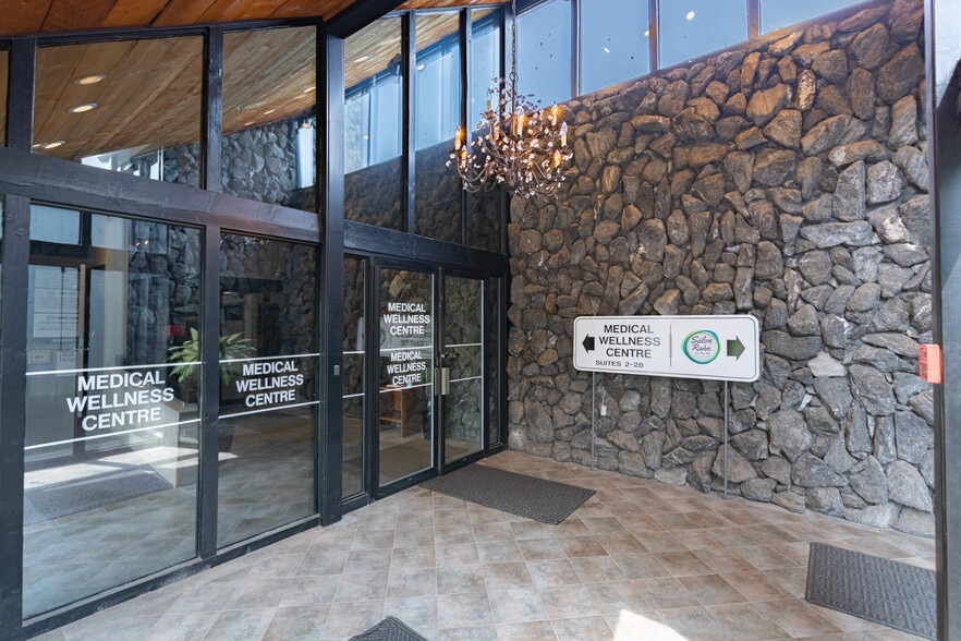 More Photos Of 30 W Rahn Rd, Dayton Medical For Lease