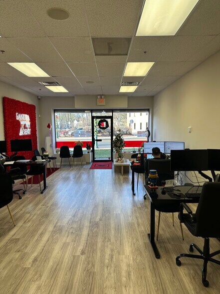 More Photos Of 615 S Livingston Ave, Livingston Storefront For Lease