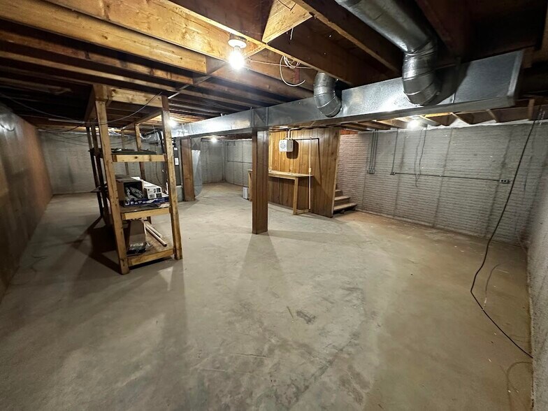 More Photos Of 2852 N Biagio, Ozark Office For Lease