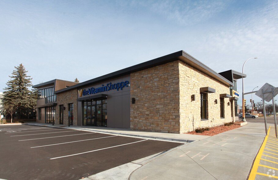 More Photos Of 6996 France Ave S, Edina General Retail For Lease