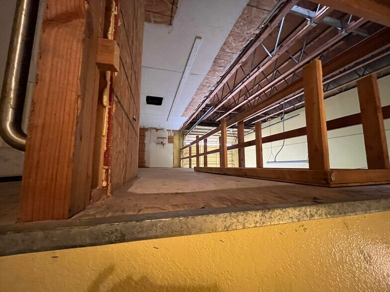 More Photos Of 1182-1200 Market St, Yuba City Warehouse For Lease