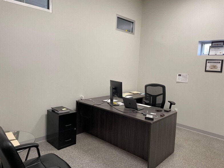 More Photos Of 1161 E Main St, Chattanooga Office For Lease