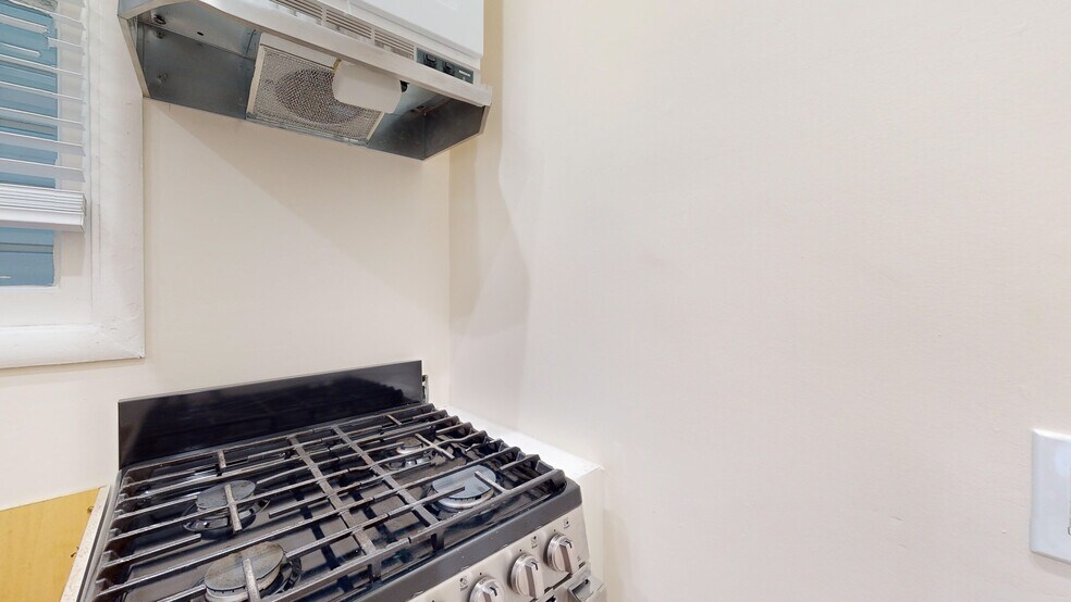 More Photos Of 1520 Leavenworth St, San Francisco Apartments For Sale