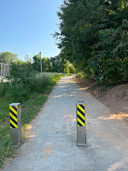 More Photos Of 1035 Donnelly Ave SW, Atlanta Warehouse For Lease