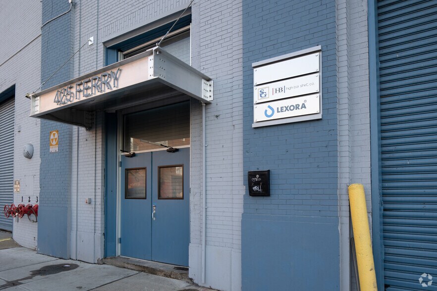 More Photos Of 397-447 Ferry St, Newark Manufacturing For Lease