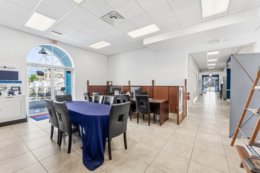 More Photos Of 250-300 SW Monterey Rd, Stuart Freestanding For Sale