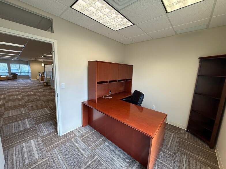 More Photos Of 31320 Solon Rd, Solon Coworking Space