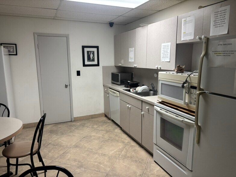 More Photos Of 1751 W Cypress Creek Rd, Fort Lauderdale Warehouse For Sale