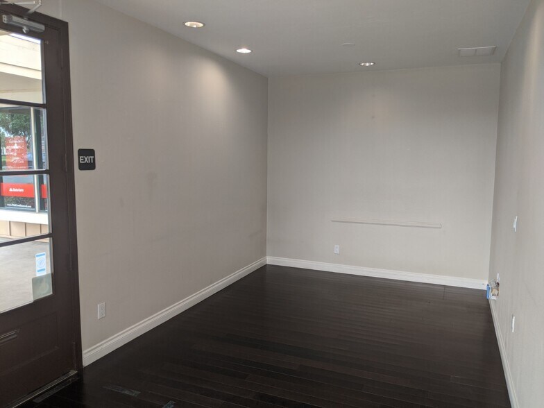More Photos Of 18384-18450 Brookhurst St, Fountain Valley Unknown For Lease