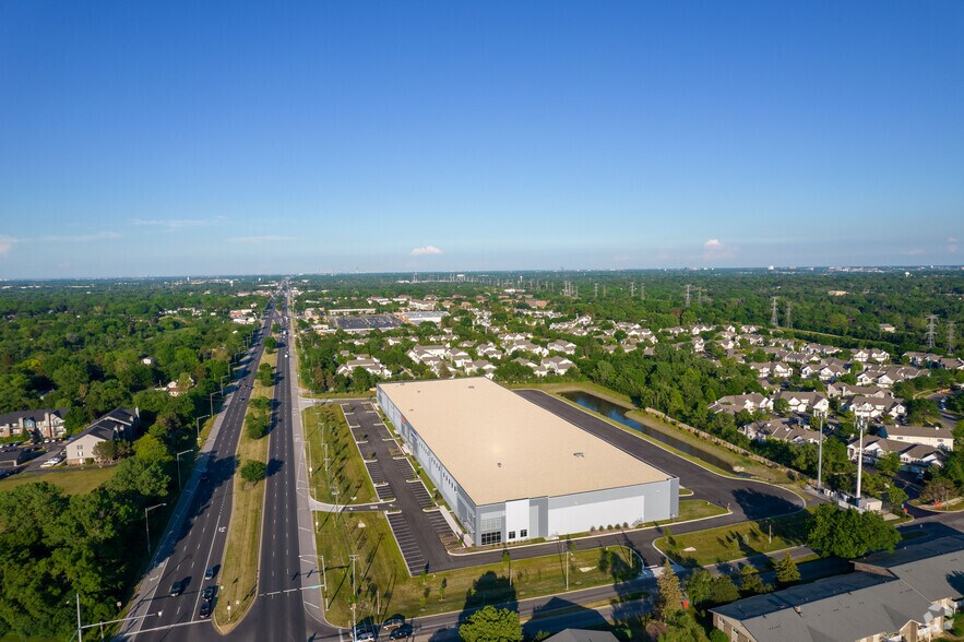 More Photos Of 1 E North Ave, Glendale Heights Warehouse For Lease