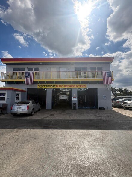 Primary Photo Of 250 NE 44th St, Oakland Park Auto Repair For Sale