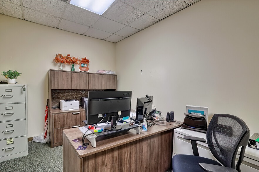 More Photos Of 13 Harbison Way, Columbia Medical For Sale