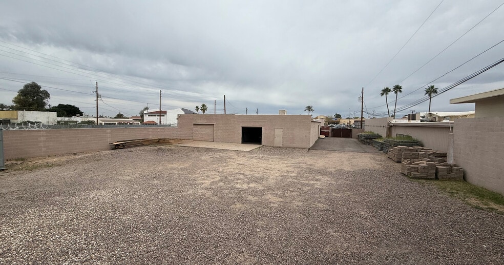 More Photos Of 7809 E McDowell Rd, Scottsdale Unknown For Lease