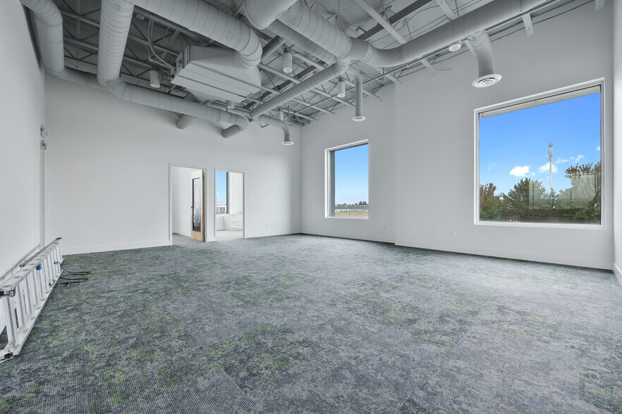 More Photos Of 9425 Sandifur Pky, Pasco Office For Sale