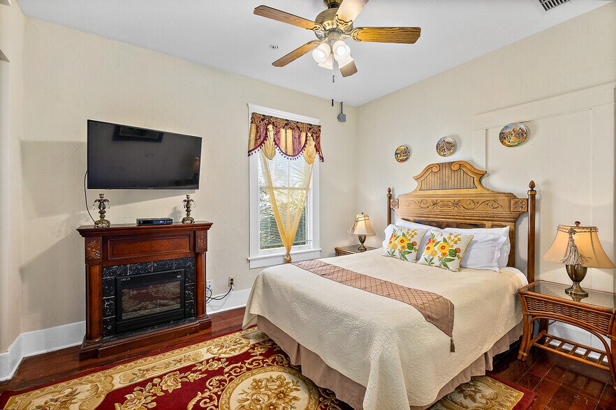 More Photos Of 444 S Beach St, Daytona Beach Hospitality For Sale