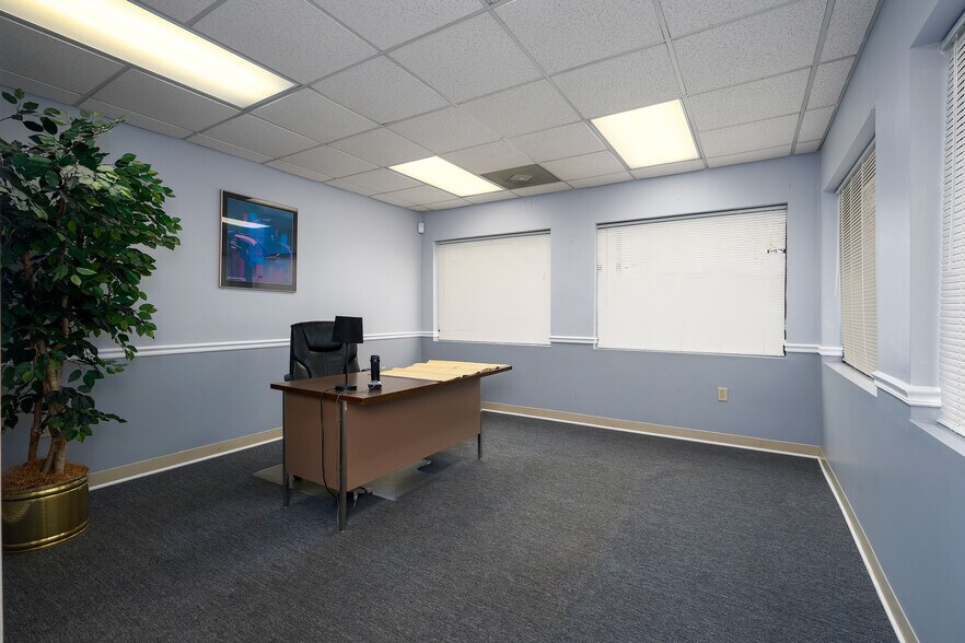 More Photos Of 5547 1st Ave N, Birmingham Freestanding For Sale