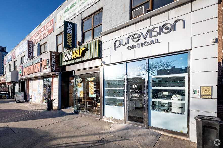 More Photos Of 10015 Queens Blvd, Forest Hills General Retail For Lease