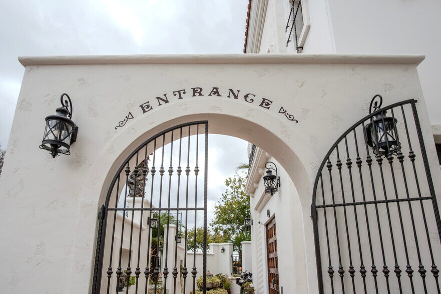 More Photos Of 4650 Overland Ave, San Diego Light Manufacturing For Lease