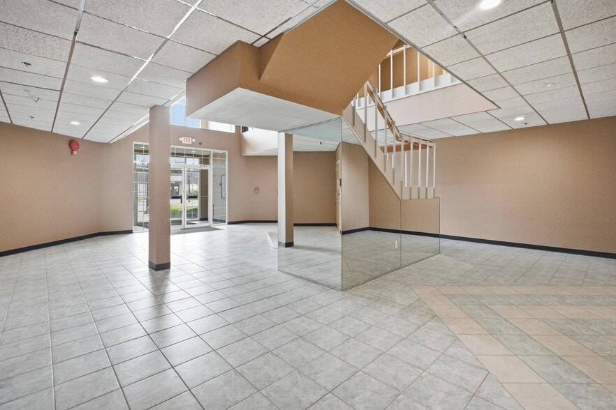 More Photos Of 475 E Main St, Patchogue Medical For Sale