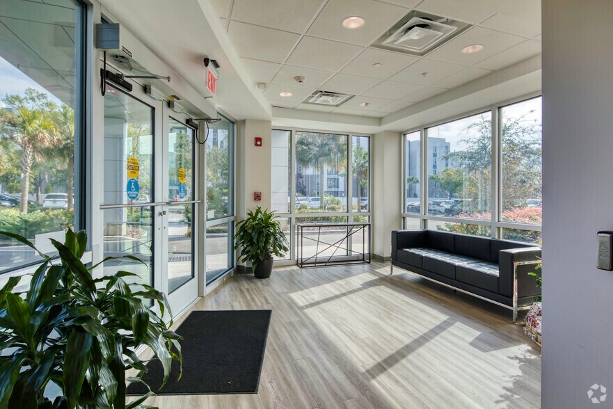 More Photos Of 3500 E Fletcher Ave, Tampa Medical For Lease