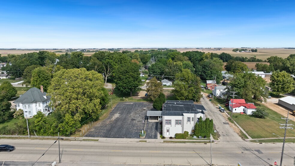 More Photos Of 110 E Dixon St, Polo Specialty For Sale