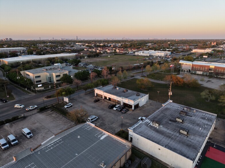 More Photos Of 8885 W Bellfort Ave, Houston General Retail For Lease