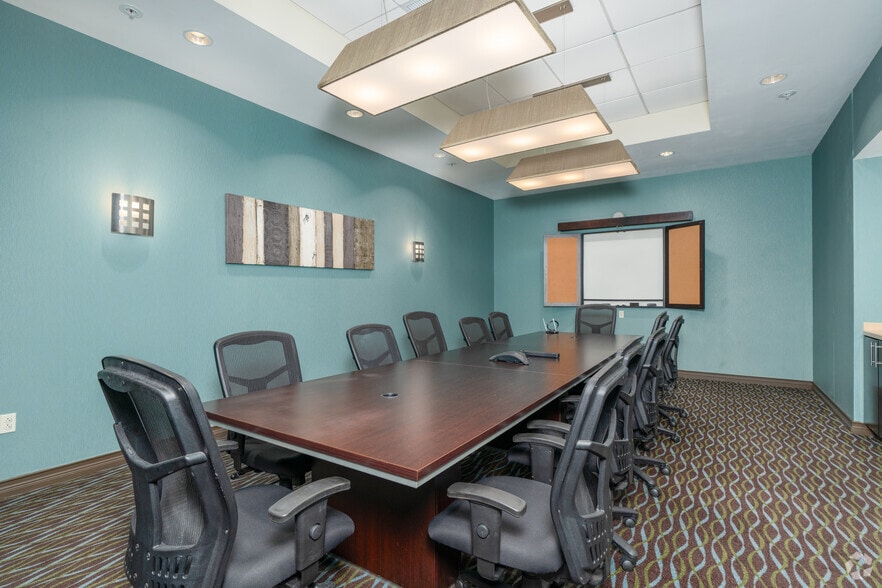 More Photos Of 6921 S Lindbergh Blvd, Saint Louis Hotel For Sale