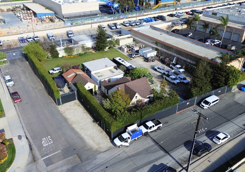 More Photos Of 17066 Palmdale Ln, Huntington Beach Contractor Storage Yard For Sale