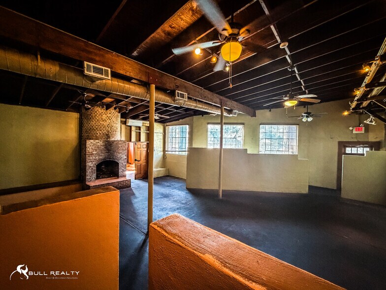 More Photos Of 242 SE Boulevard, Atlanta Restaurant For Sale