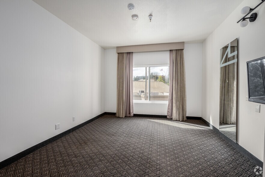 More Photos Of 11260 Point East Dr, Rancho Cordova Apartments For Sale