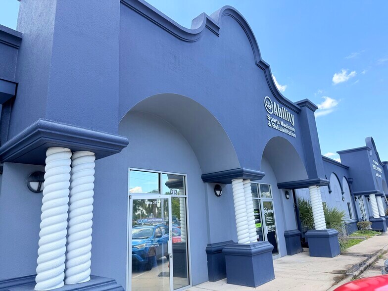 More Photos Of 309-313 W Bass St, Kissimmee Medical For Lease