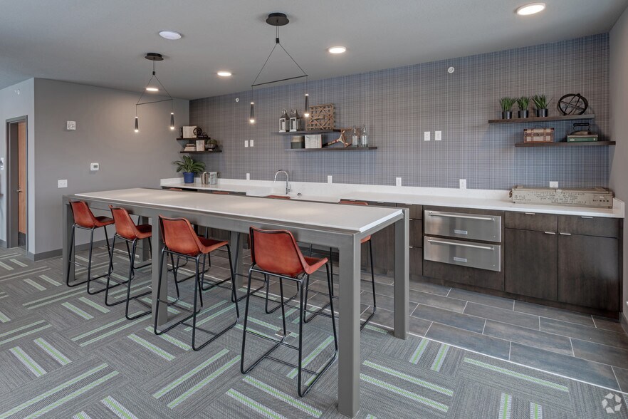 More Photos Of 246-258 Snelling Ave, Saint Paul Apartments For Lease