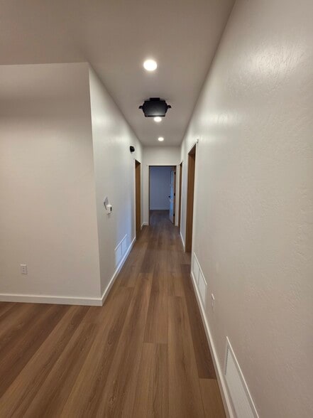 More Photos Of 3067 Cabernet Dr, Helena Office For Lease