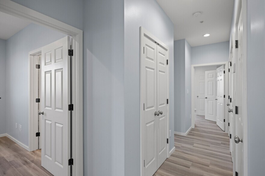 More Photos Of 1916 15th St SE, Washington Apartments For Sale