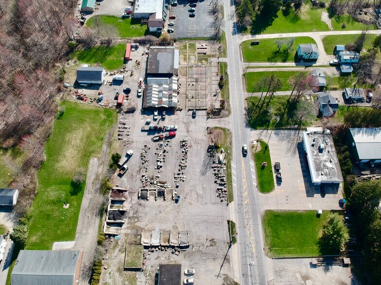 More Photos Of 8265 Euclid Chardon Rd, Kirtland Garden Center For Sale