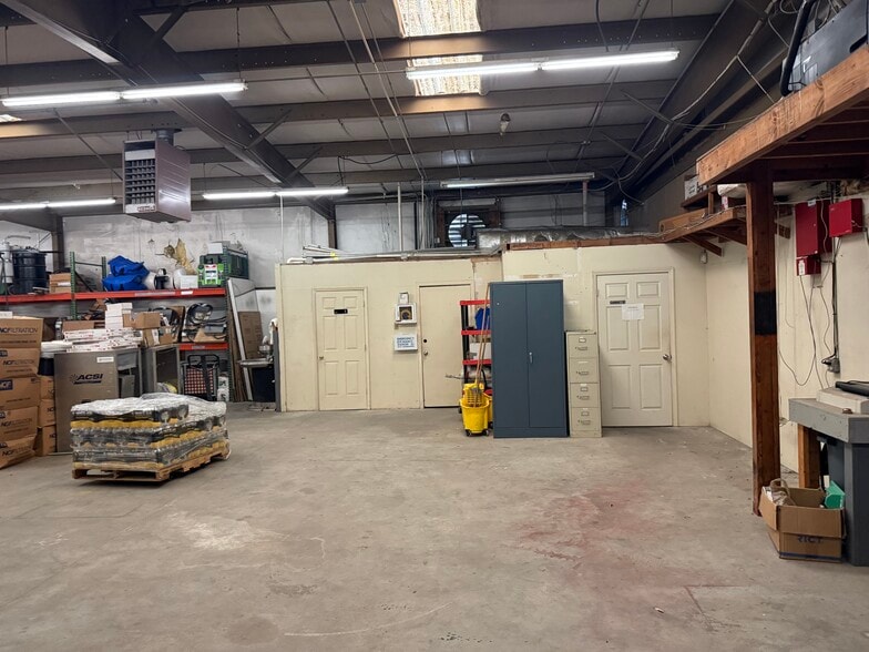 More Photos Of 9797 Highway 78, Ladson Light Distribution For Lease