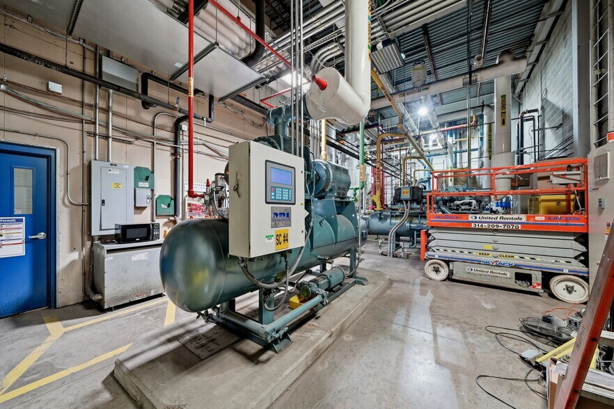 More Photos Of 3737 N Broadway, Saint Louis Refrigeration Cold Storage For Lease