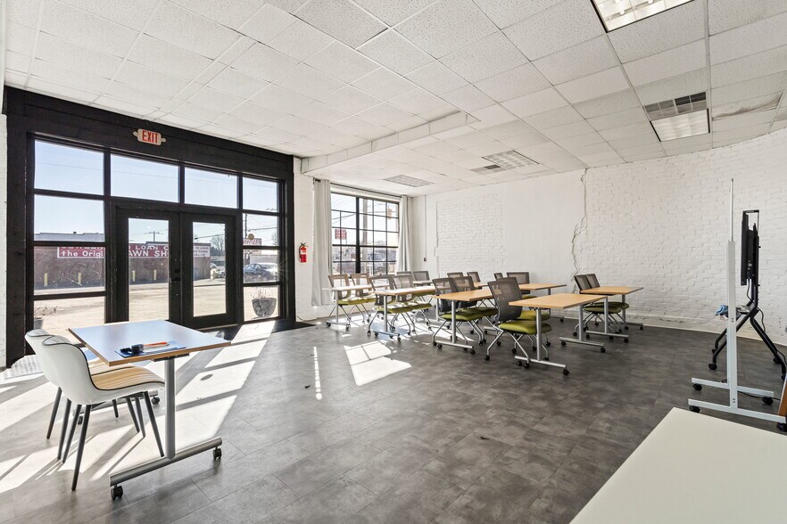 More Photos Of 729 Main St, Kannapolis Warehouse For Sale