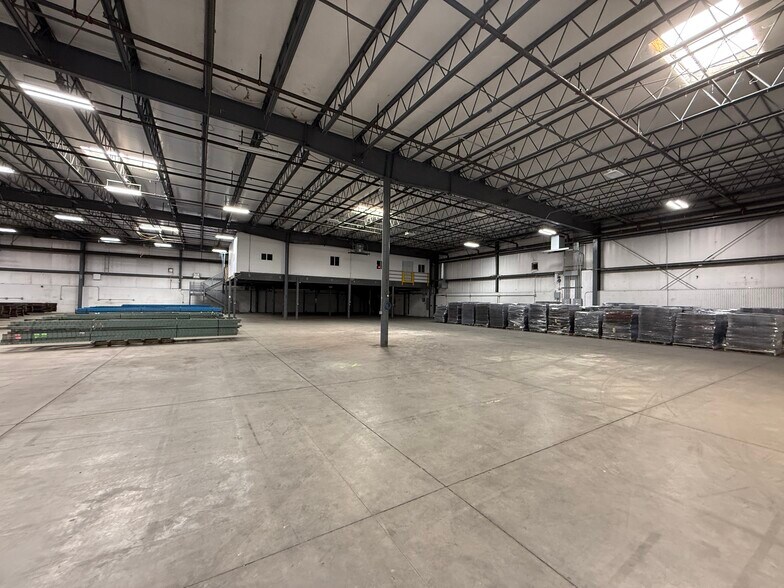 More Photos Of 111 Braley Rd, East Freetown Warehouse For Lease