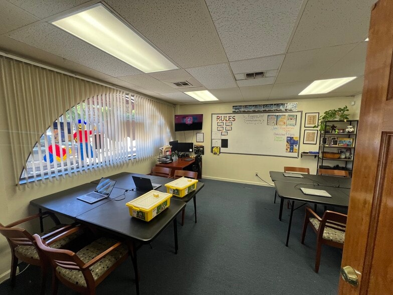 More Photos Of 1727 N St, Merced Office For Sale