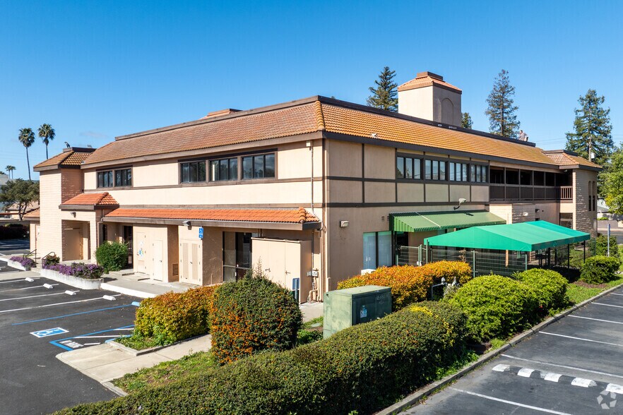 More Photos Of 1410A Monument Blvd, Concord Unknown For Lease