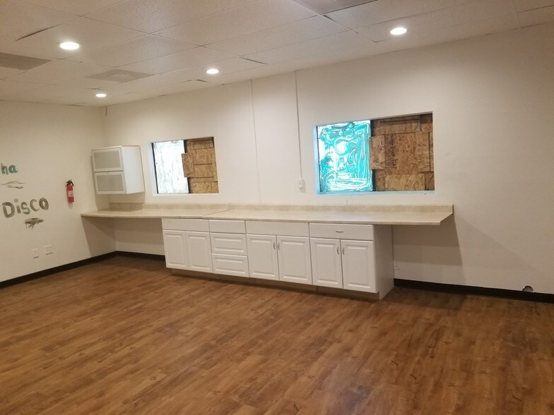 More Photos Of 7519-7521 Melrose Ave, Los Angeles Storefront Retail Office For Sale