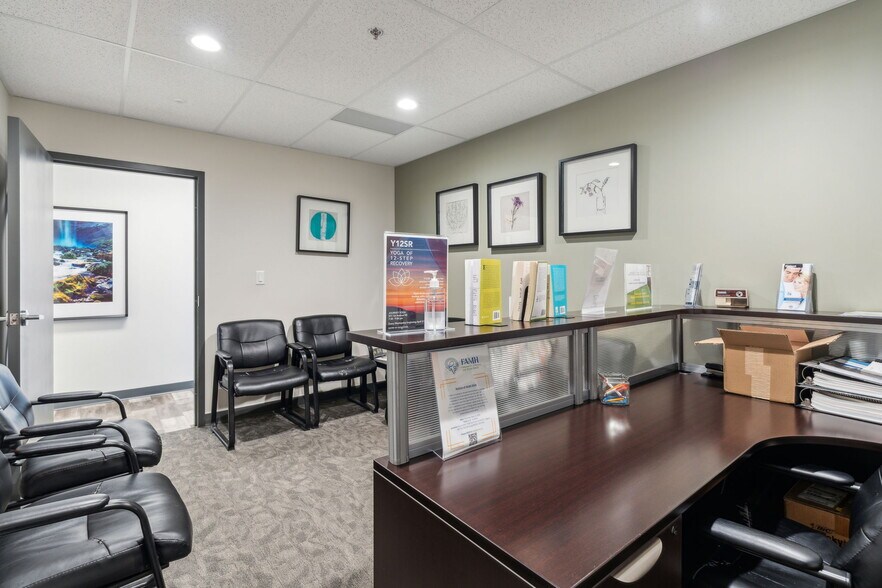 More Photos Of 7005 Fairmount Dr SE, Calgary Medical For Sale