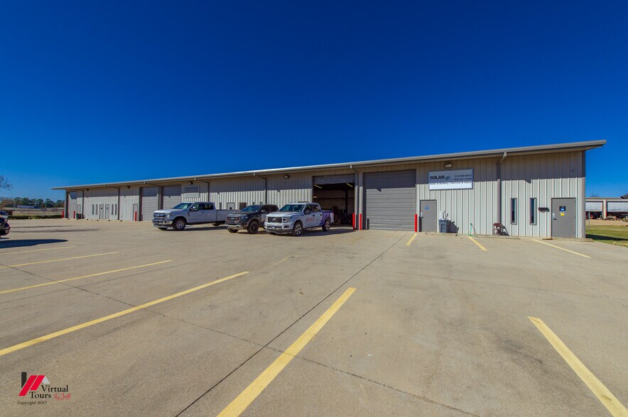More Photos Of 4120 Metro Dr, Shreveport Warehouse For Lease