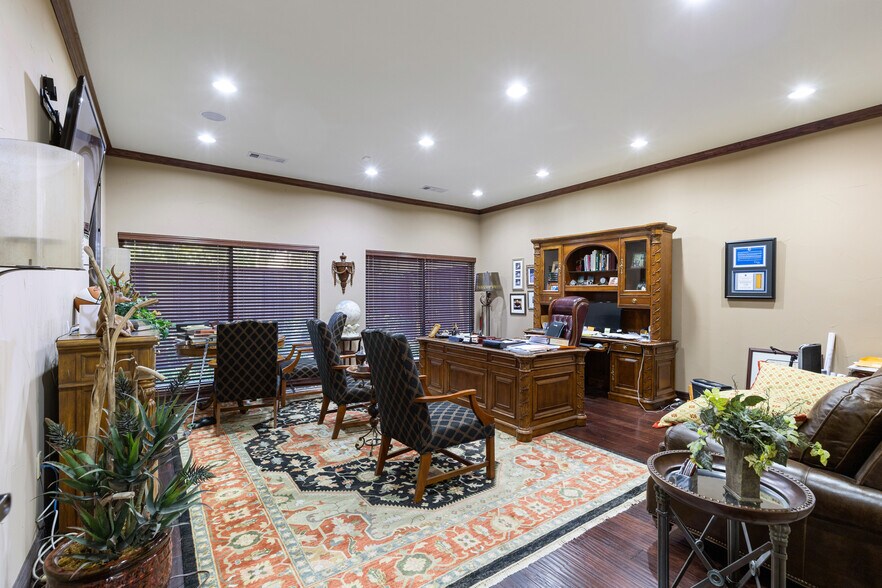 More Photos Of 5422 Alpha Rd, Dallas Medical For Sale