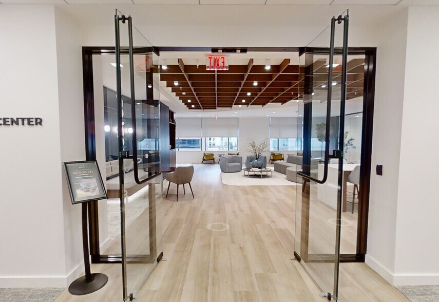 More Photos Of 901 N Glebe Rd, Arlington Office For Lease